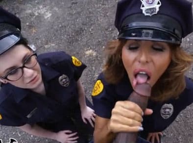 Pollas negras como soborno para mujeres policías